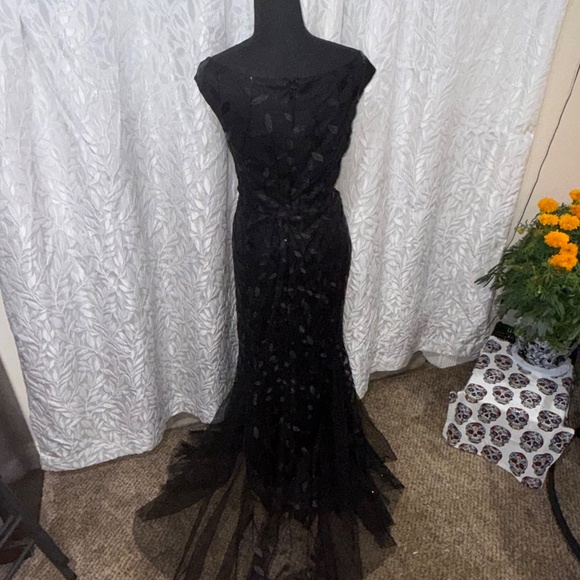 Black Sequin Mermaid Gown Size 7 Medium Stretchy Lightweight Formal Dress - Picture 8 of 12